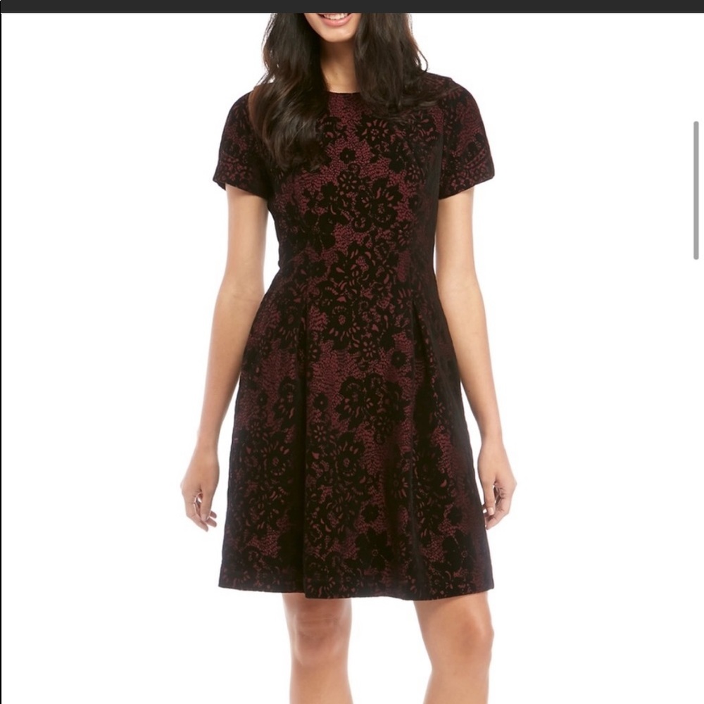VINCE CAMUTO FLOCKED NOVELTY VELVET FIT-AND-FLARE DRESS-BLACK-BURGUNDY